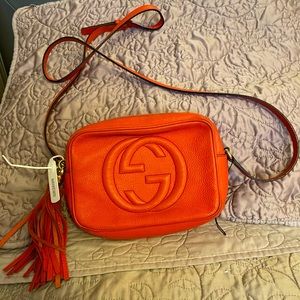 I’m selling Crossbody Gucci bag